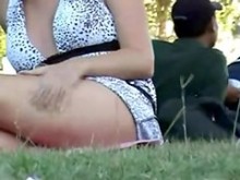Upskirt (falso) sin bragas 6