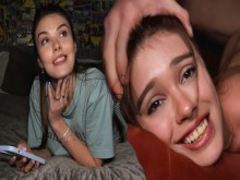 Adolescente universitaria de 18 años DESTRUIDA en su dormitorio - Princess Alice