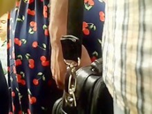 tocar culo en el metro 8