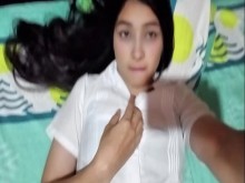 Chica universitaria caliente masturbándose después de clase  CASERO REAL