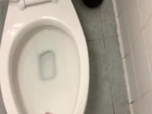 masturbándose en el trabajo